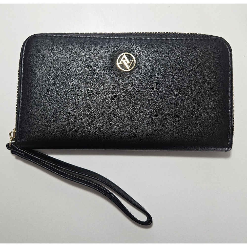 ADRIENNE Vittadini Black Pebbled Faux Leather Zip Around Wristlet Wallet Clutch